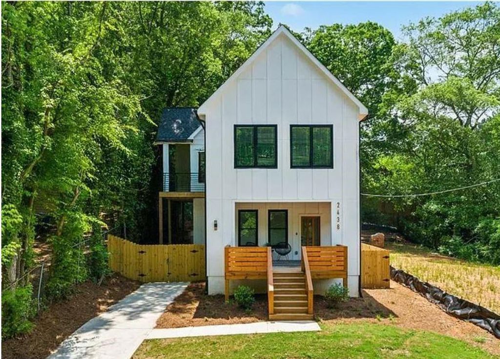 2438 2nd Street NW, Atlanta, GA 30318
