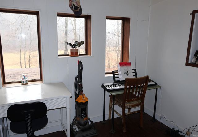 5689 E Bland Road, Bloomfield, IN 47424