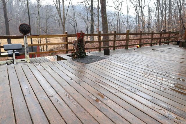 5689 E Bland Road, Bloomfield, IN 47424