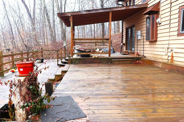 5689 E Bland Road, Bloomfield, IN 47424