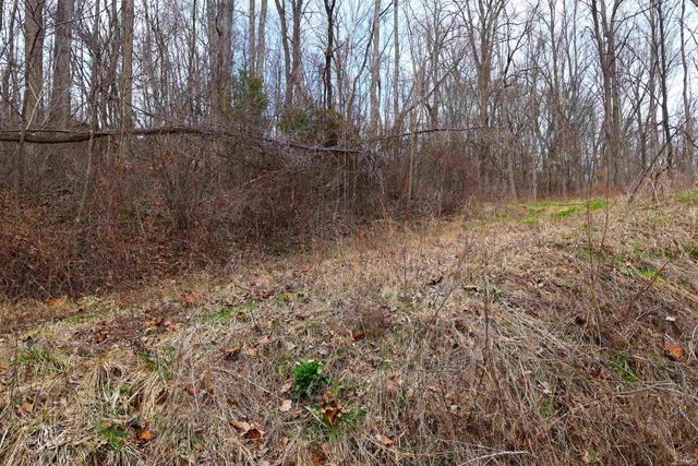 5689 E Bland Road, Bloomfield, IN 47424