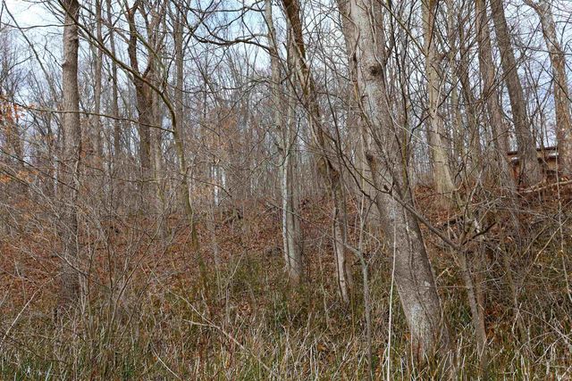 5689 E Bland Road, Bloomfield, IN 47424