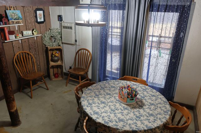 5689 E Bland Road, Bloomfield, IN 47424