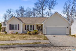 8 North Ridge 8, East Hampton, CT 06424