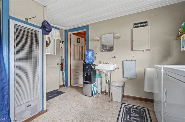 18280 5th Street, Beloit, OH 44609