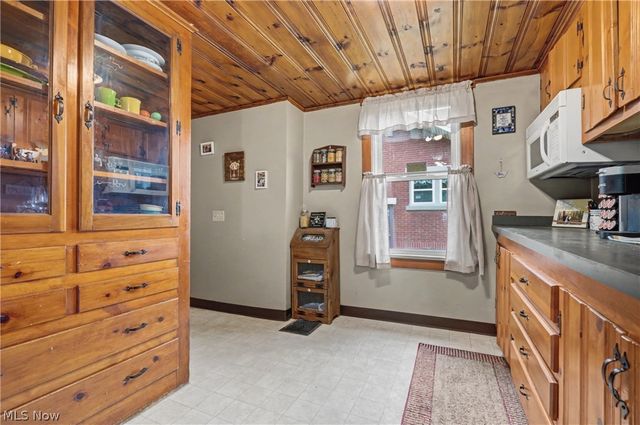 18280 5th Street, Beloit, OH 44609