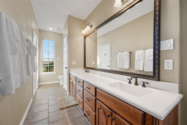 17300 County Road 4110, Frost, TX 76641