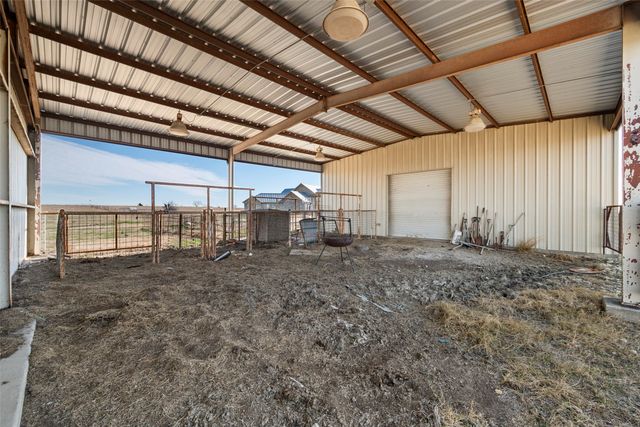 17300 County Road 4110, Frost, TX 76641