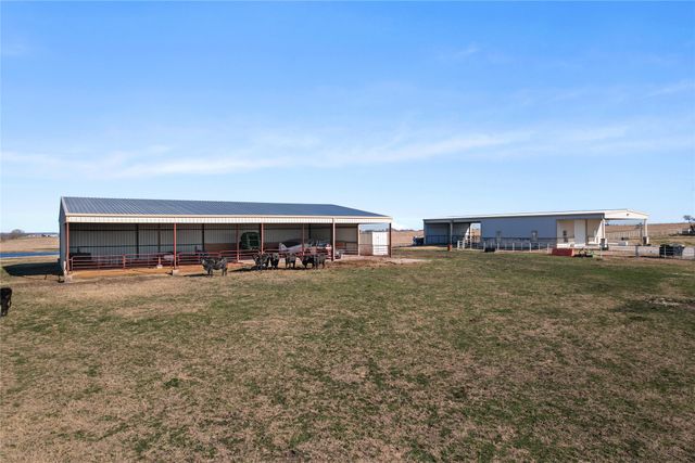 17300 County Road 4110, Frost, TX 76641
