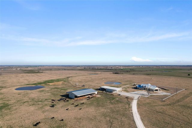 17300 County Road 4110, Frost, TX 76641