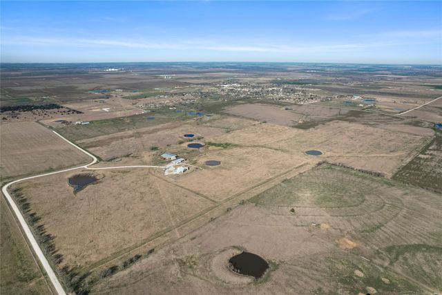 17300 County Road 4110, Frost, TX 76641