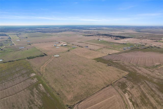 17300 County Road 4110, Frost, TX 76641