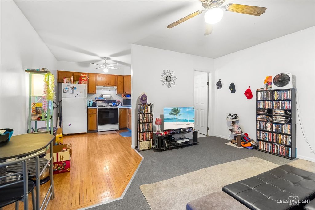 Image 27 of property listing at 250 Peru Street, Paw Paw, IL 61353