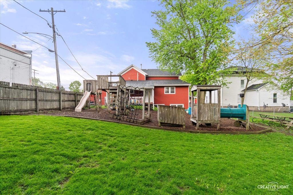 Image 35 of property listing at 250 Peru Street, Paw Paw, IL 61353