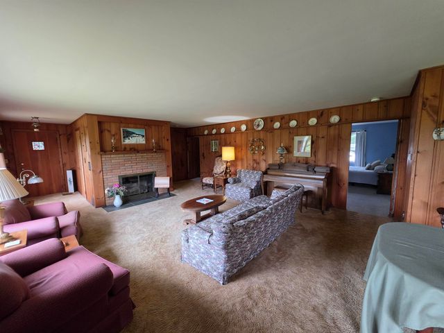1011 Townline Road, Mendon, VT 05701