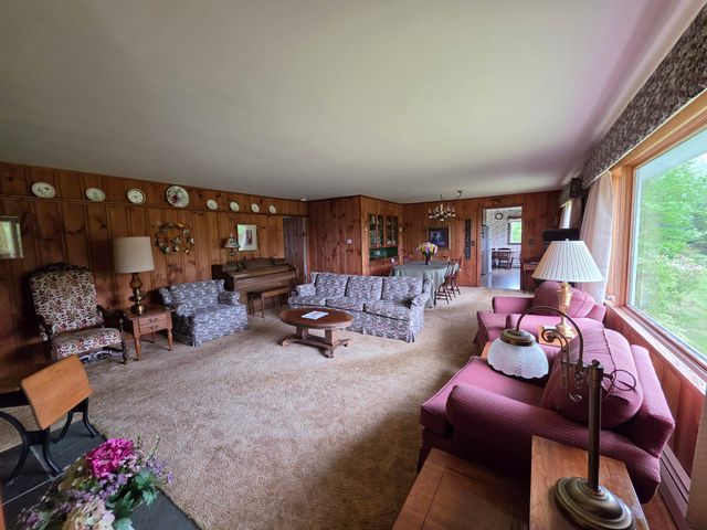 1011 Townline Road, Mendon, VT 05701