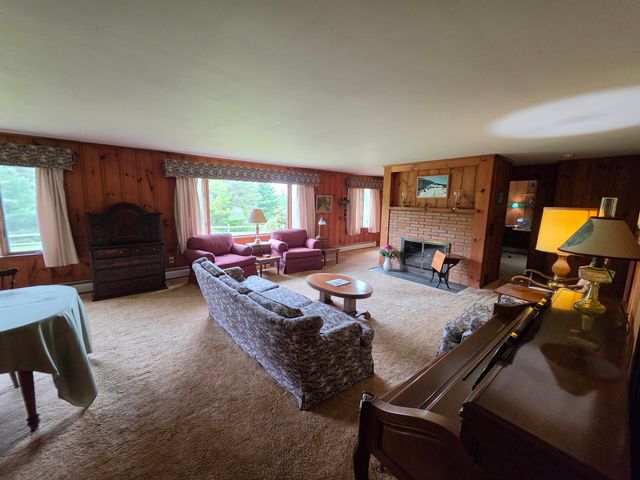 1011 Townline Road, Mendon, VT 05701