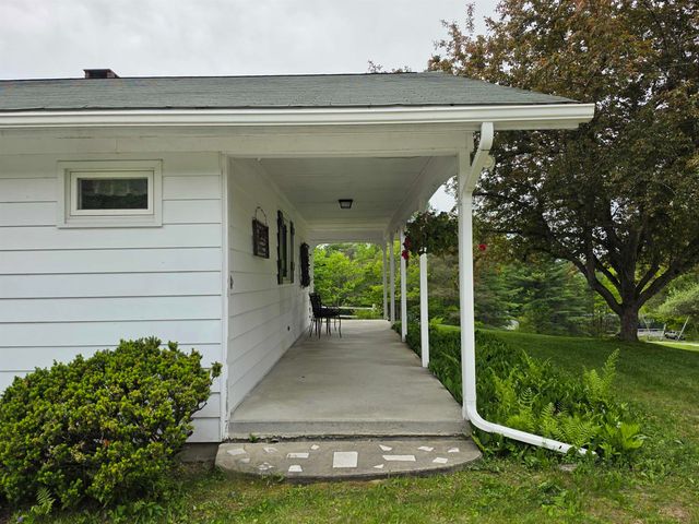 1011 Townline Road, Mendon, VT 05701