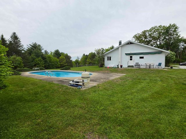 1011 Townline Road, Mendon, VT 05701