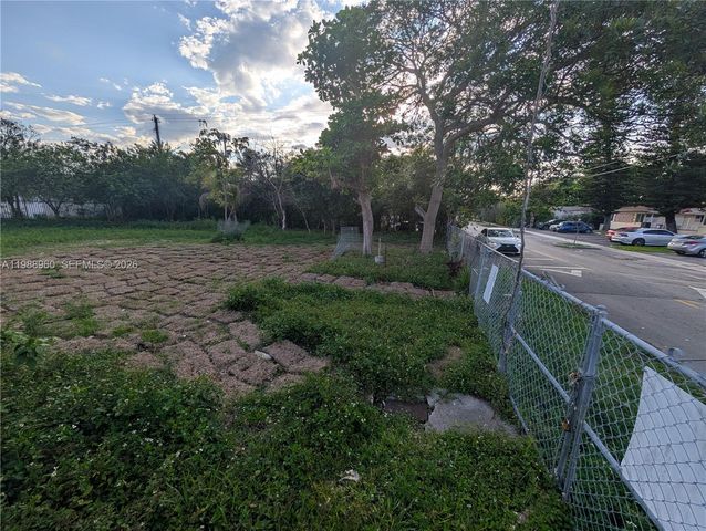 660 NE 86th Street, Miami, FL 33138