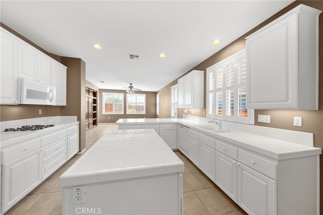 30255 Fetzer Circle, Murrieta, CA 92563