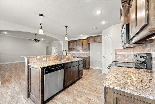4204 SW Slate Lane, Bentonville, AR 72712