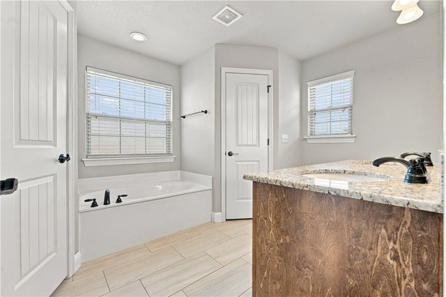 4204 SW Slate Lane, Bentonville, AR 72712