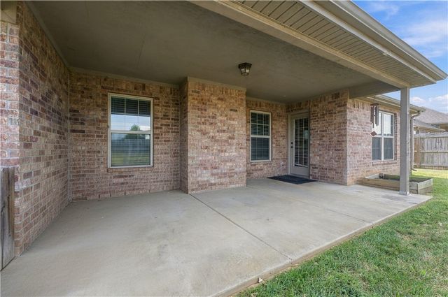 4204 SW Slate Lane, Bentonville, AR 72712