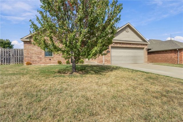 4204 SW Slate Lane, Bentonville, AR 72712