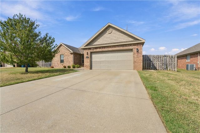 4204 SW Slate Lane, Bentonville, AR 72712