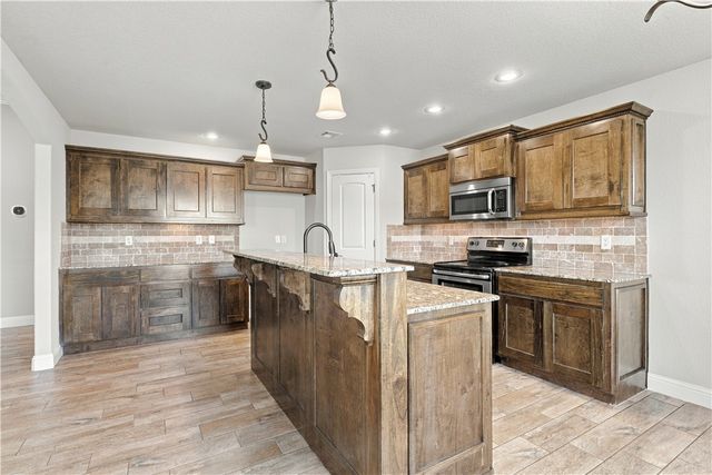 4204 SW Slate Lane, Bentonville, AR 72712