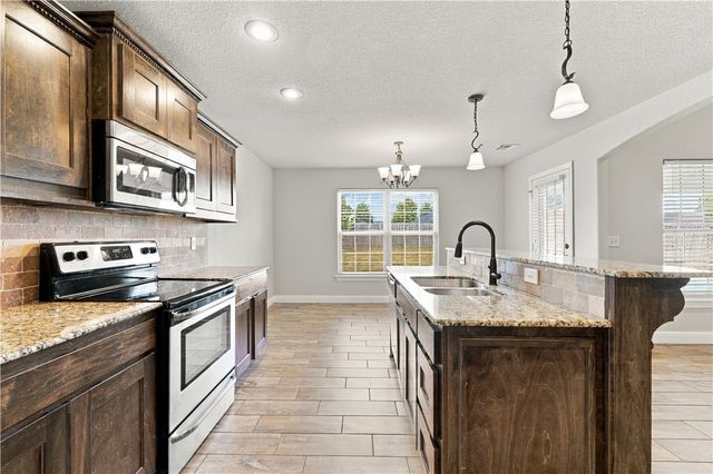 4204 SW Slate Lane, Bentonville, AR 72712