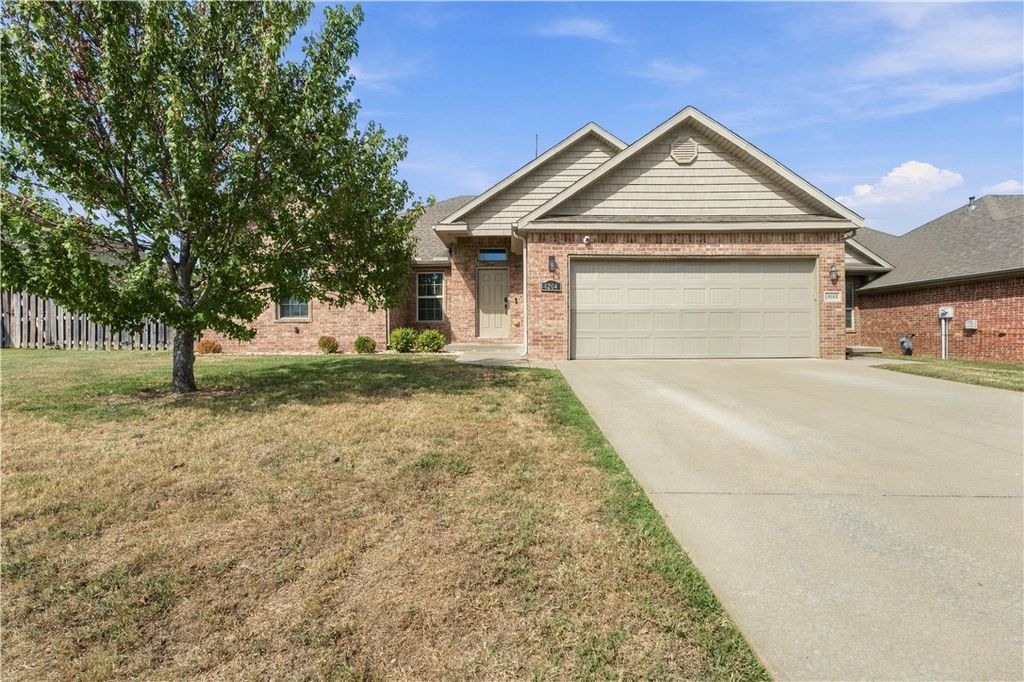 4204 SW Slate Lane, Bentonville, AR 72712