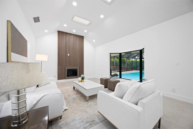 7571 Estrella Circle, Boca Raton, FL 33433