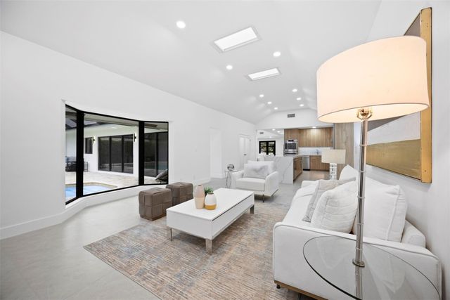 7571 Estrella Circle, Boca Raton, FL 33433