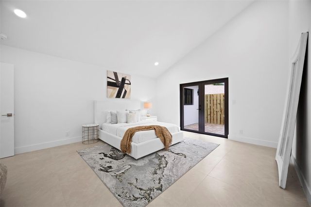 7571 Estrella Circle, Boca Raton, FL 33433