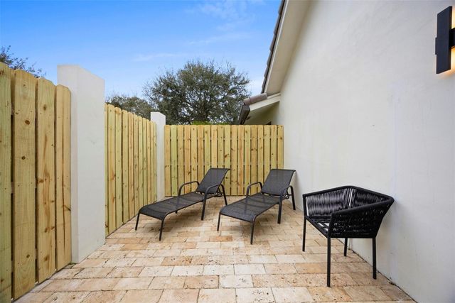 7571 Estrella Circle, Boca Raton, FL 33433