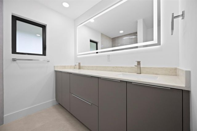 7571 Estrella Circle, Boca Raton, FL 33433