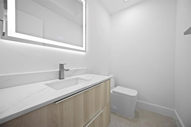 7571 Estrella Circle, Boca Raton, FL 33433