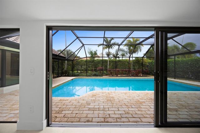 7571 Estrella Circle, Boca Raton, FL 33433