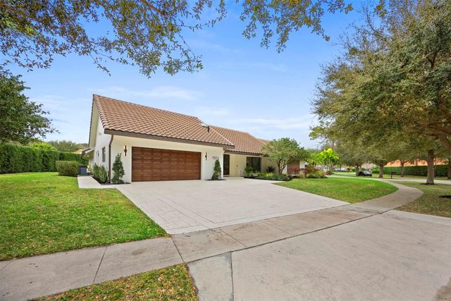 7571 Estrella Circle, Boca Raton, FL 33433
