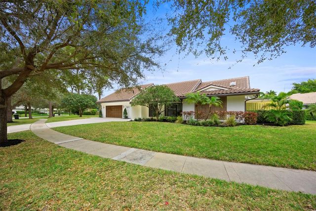 7571 Estrella Circle, Boca Raton, FL 33433