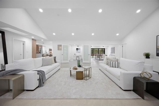 7571 Estrella Circle, Boca Raton, FL 33433