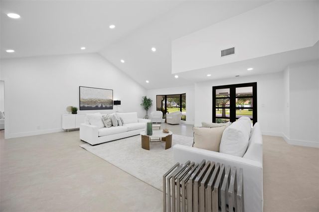 7571 Estrella Circle, Boca Raton, FL 33433