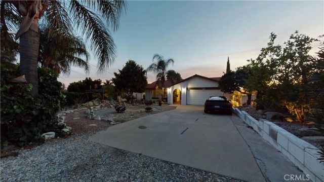 2521 Electric, Upland, CA 91784
