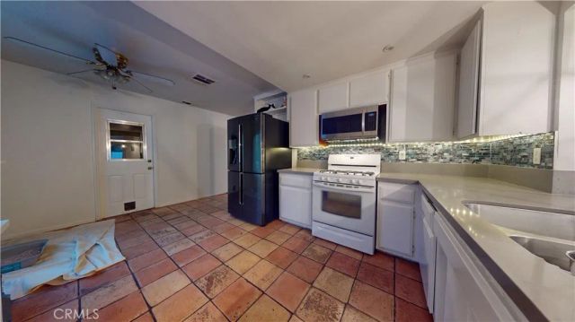 2521 Electric, Upland, CA 91784