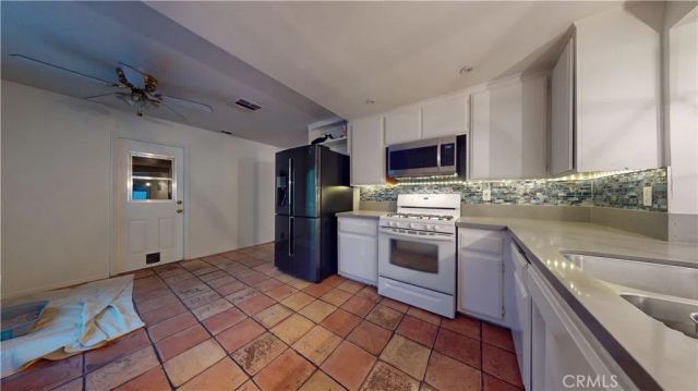 2521 Electric, Upland, CA 91784