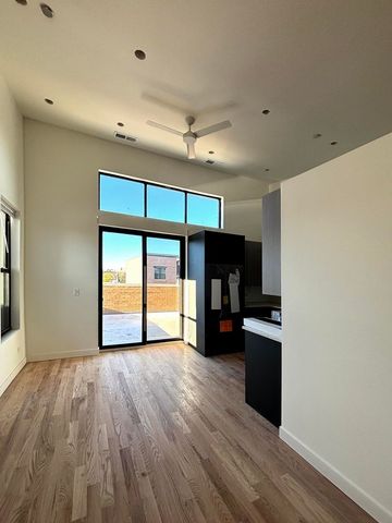 2445 N Lincoln Avenue PH, Chicago, IL 60614