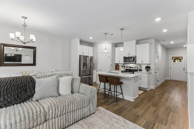802 Arrington Way, Columbia, TN 38401