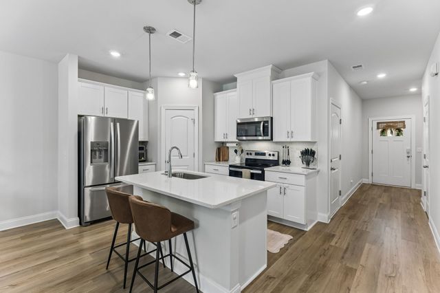 802 Arrington Way, Columbia, TN 38401